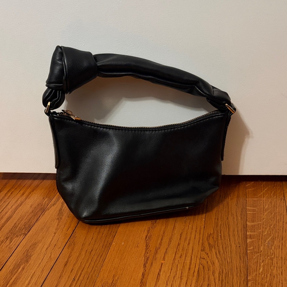 Black Shoulder Bag